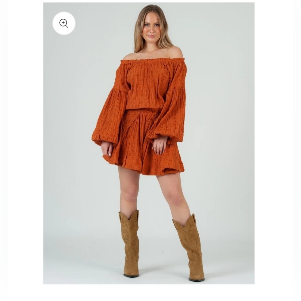 Lucca women's Crinkled Long Sleeve Dress in Rich Amber,  Sz Small New With Tags